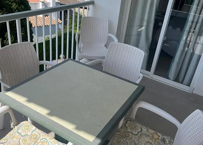 Alexia Brisa 2nd Floor Stairs 2br Pool View 9 Min To Sea 5min To Town At1833 *