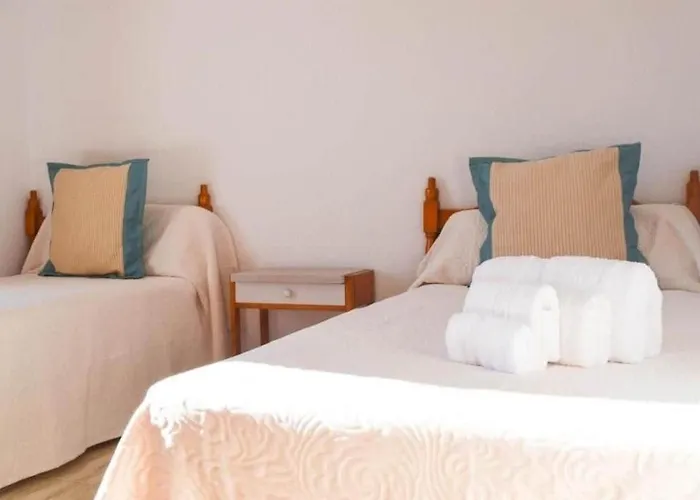 Alexia Brisa 2nd Floor Stairs 2br Pool View 9 Min To Sea 5min To Town At1833 Lägenhet *